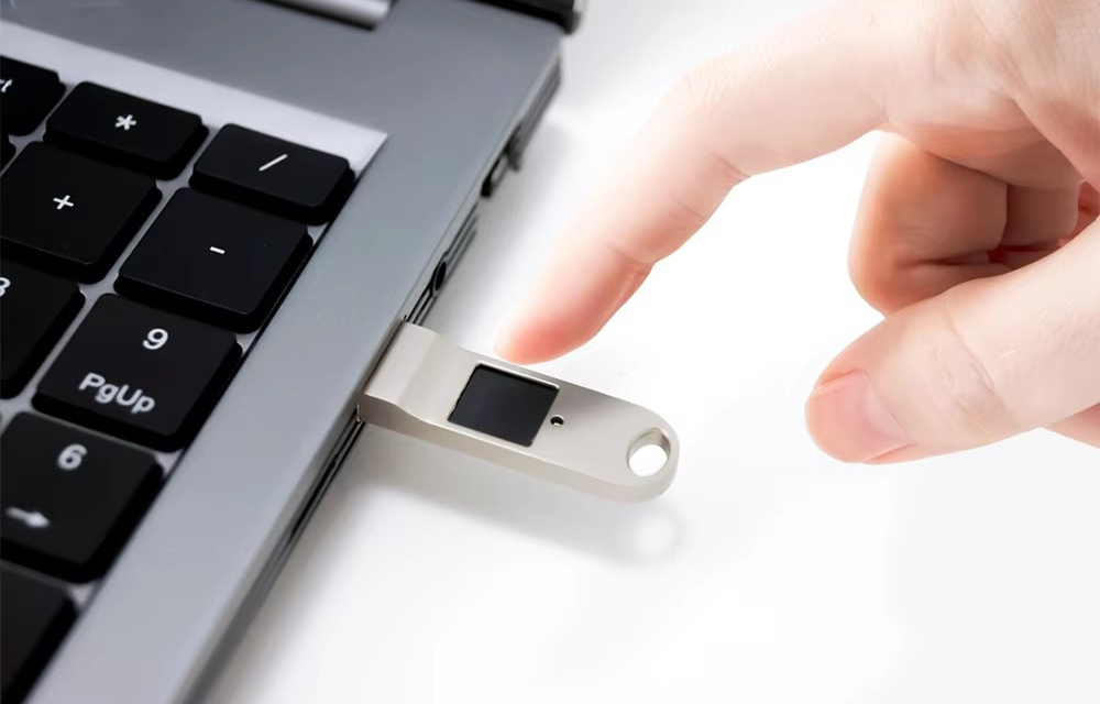 Fingerprint Recognition Security USB Flash Drive